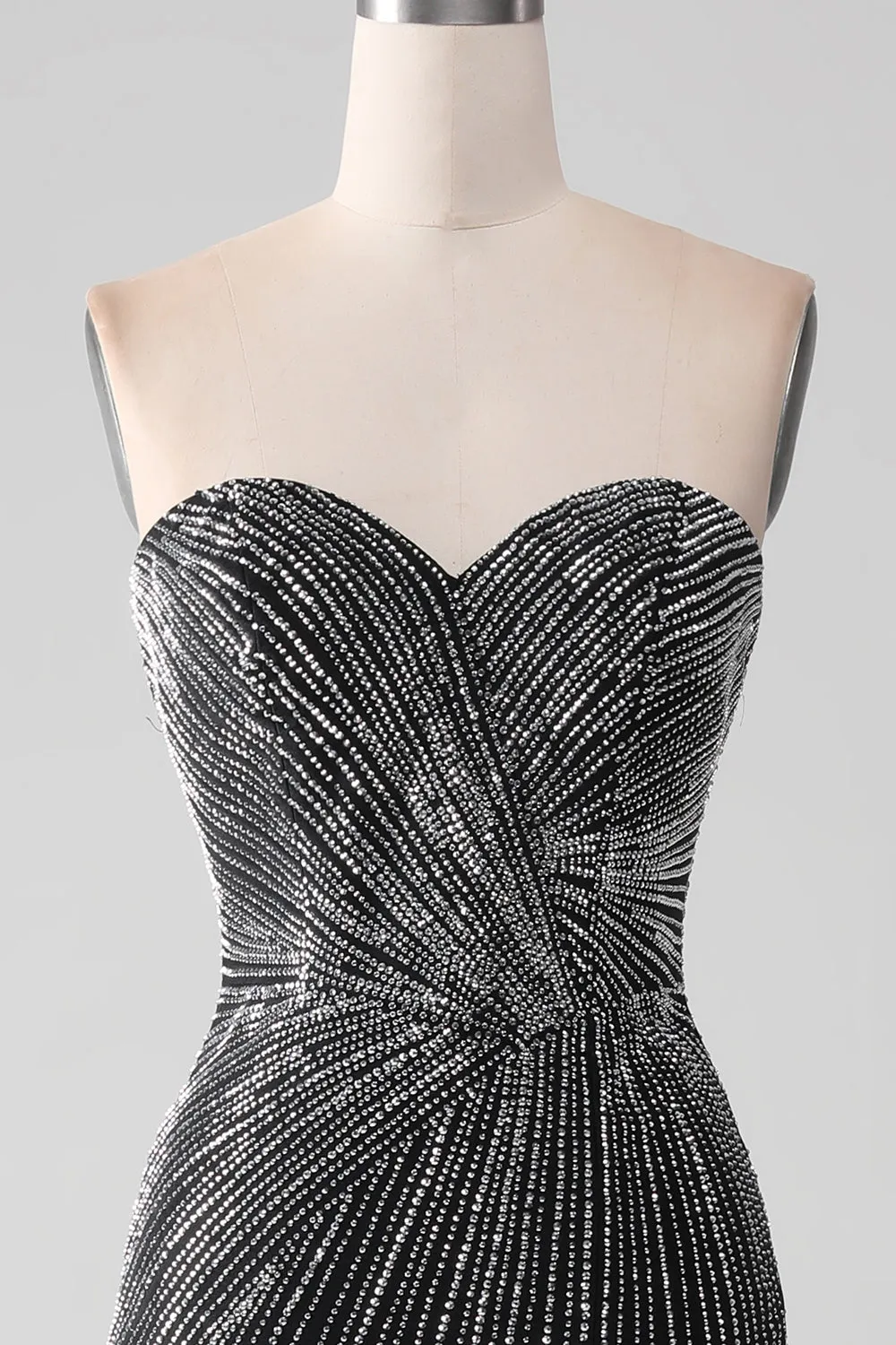 Abito da ballo a sirena senza spalline glitter nero con fessura