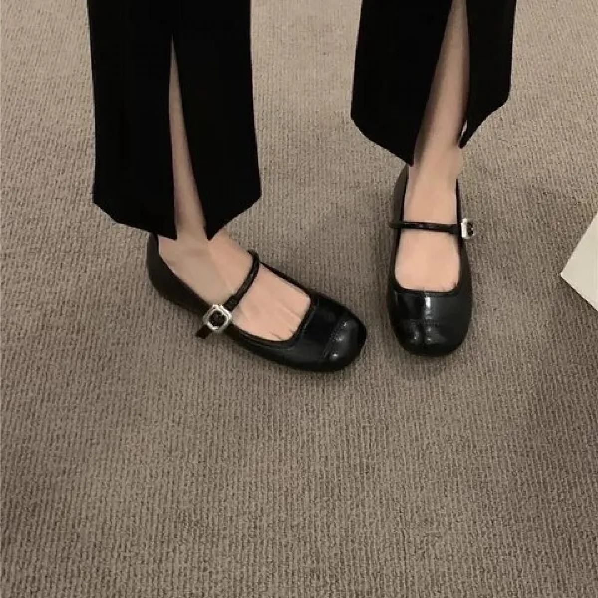 Designer Mary Jane Shoes Scarpe da donna in pelle con punta quadrata Scarpe slip-on casual alla moda Scarpe eleganti da strada d