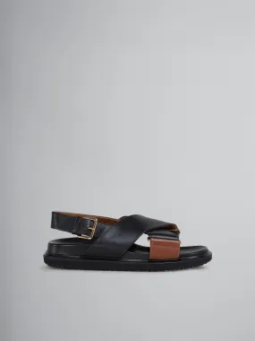 Fussbett in pelle nera e marrone