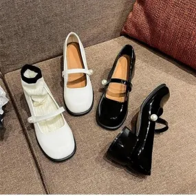 Scarpe da donna di nuovo stile primaverile Scarpe eleganti con fibbia con perla e tacco quadrato Décolleté con punta quadrata Sc