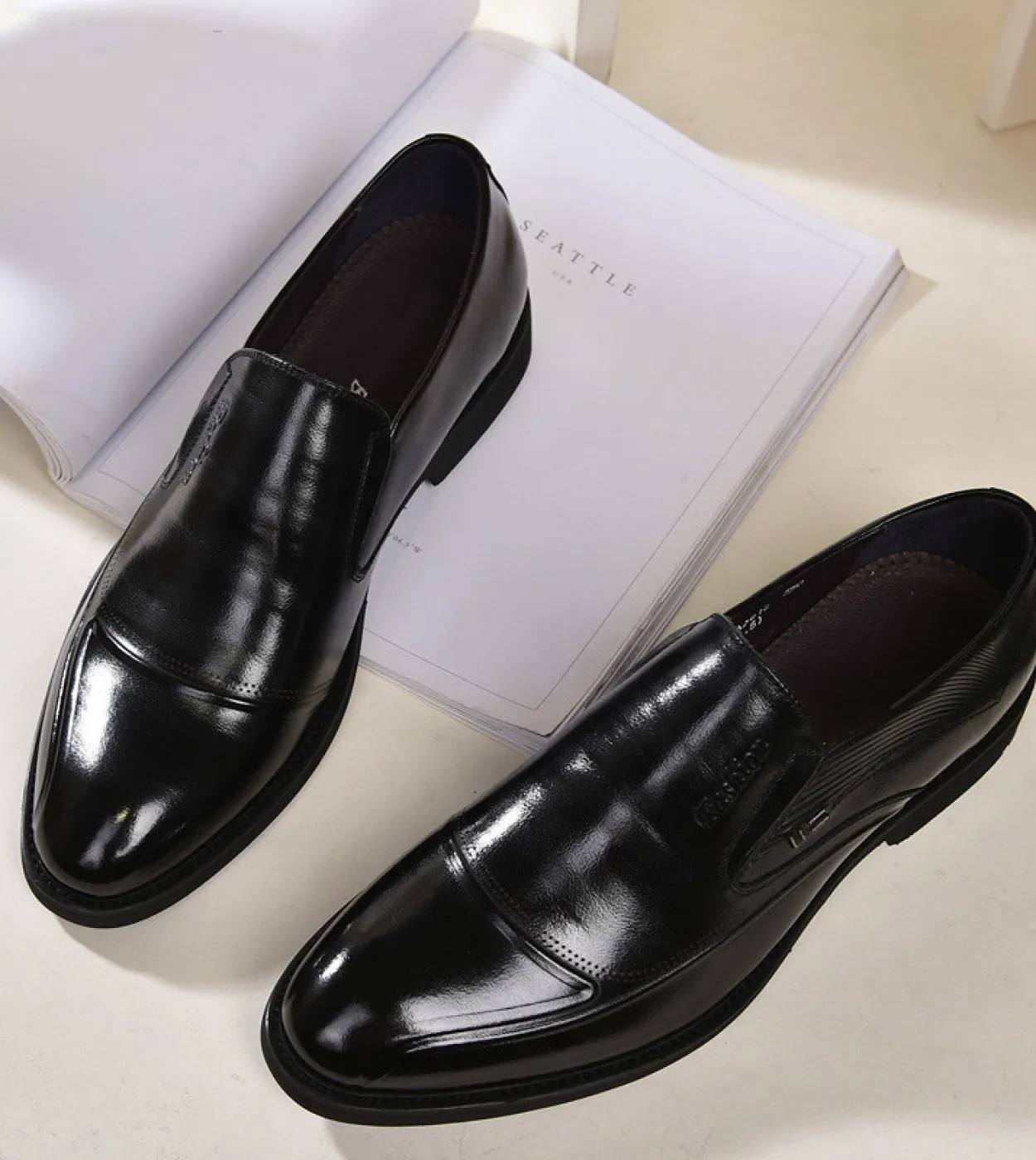Scarpe da lavoro in vera pelle di alta qualità per uomini eleganti Scarpe con fondo morbido Oxford di marca retrò Scarpe classic