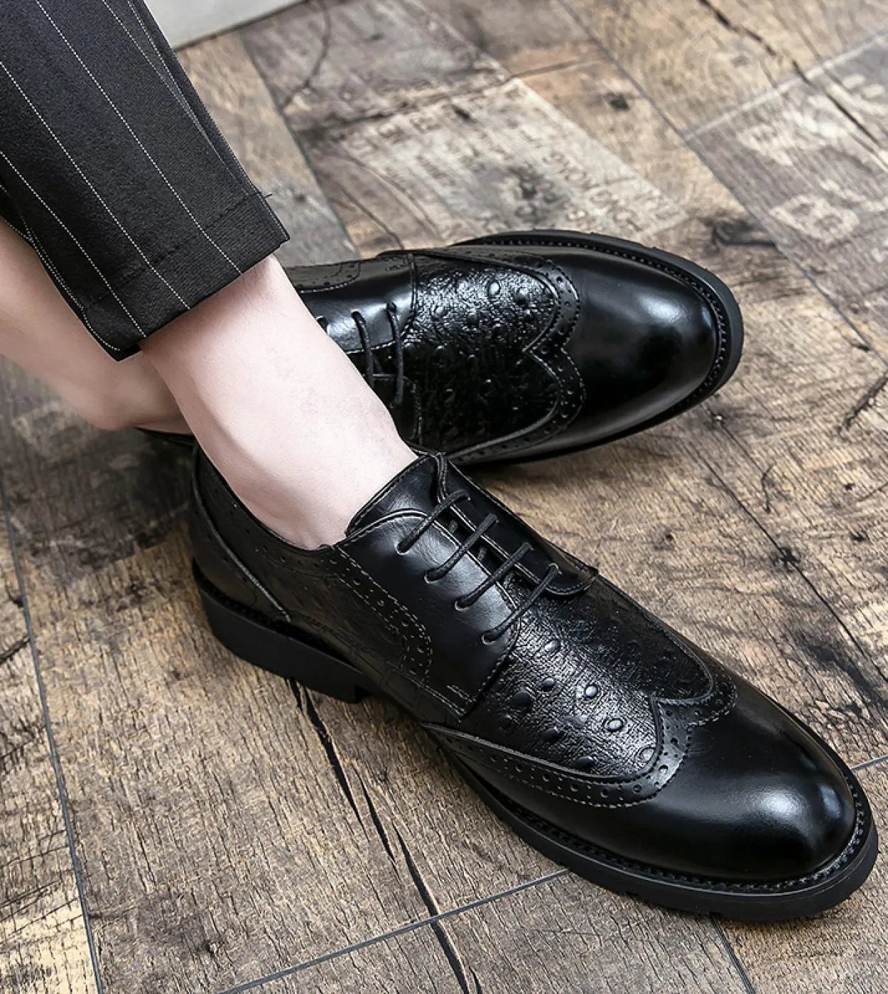 Scarpe eleganti da uomo formali firmate Scarpe brogue in pelle moda maschile Scarpe oxford da uomo per affari da ufficio per mat
