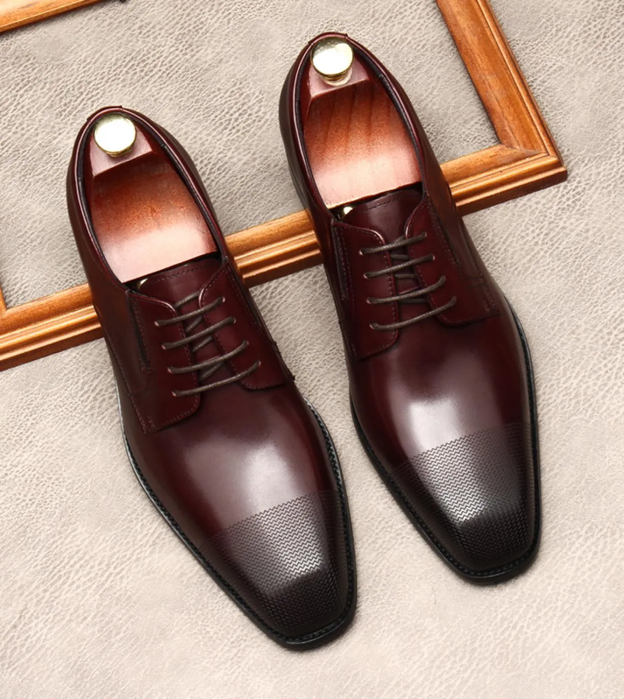 Scarpe eleganti da uomo italiane Luxury Genuine Leather Summer 2023 New Style Fashion Punta quadrata Black Business Social Oxfor